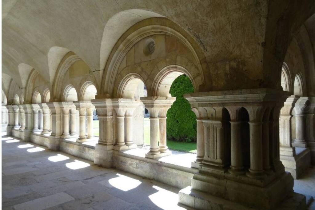 Charmante maison bourguignonne avec grand jardin et parking Montbard Extérieur photo