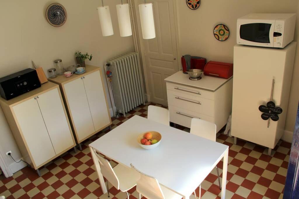 Charmante maison bourguignonne avec grand jardin et parking Montbard Extérieur photo