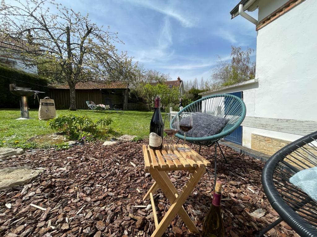 Charmante maison bourguignonne avec grand jardin et parking Montbard Extérieur photo
