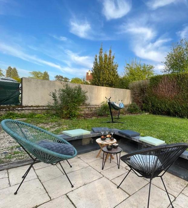Charmante maison bourguignonne avec grand jardin et parking Montbard Extérieur photo