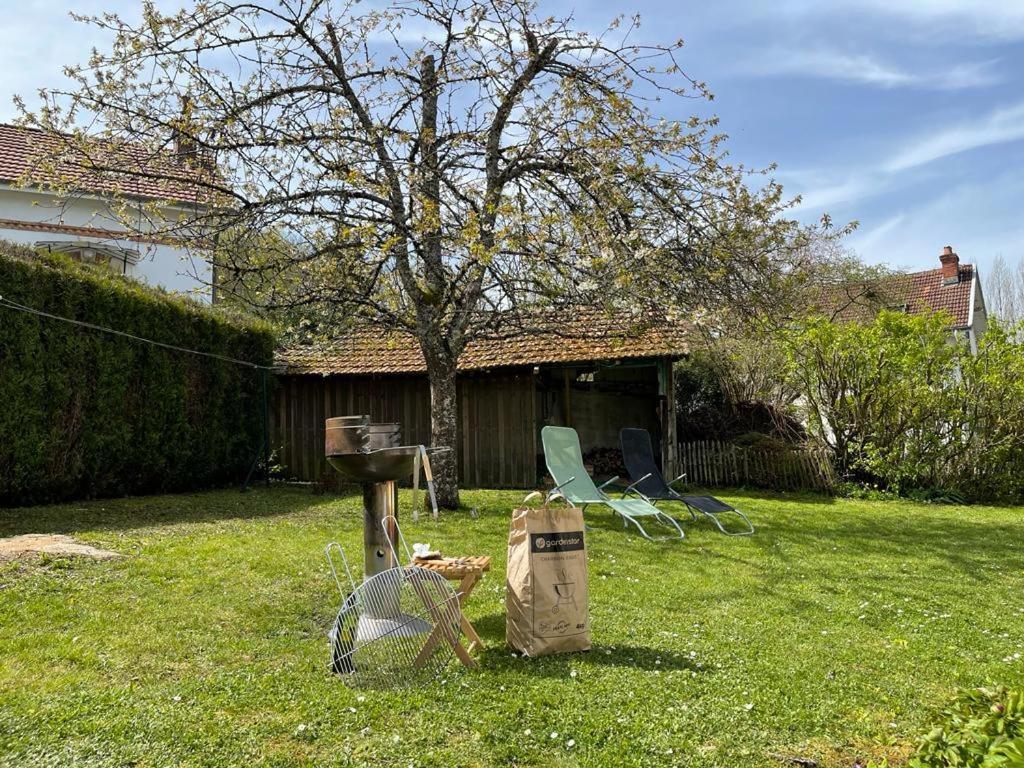 Charmante maison bourguignonne avec grand jardin et parking Montbard Extérieur photo